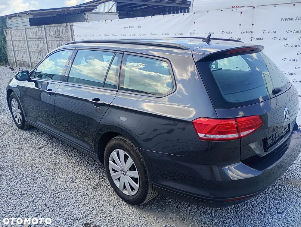 Volkswagen Passat Variant 1.6 TDI (BlueMotion Technology) Trendline - 5