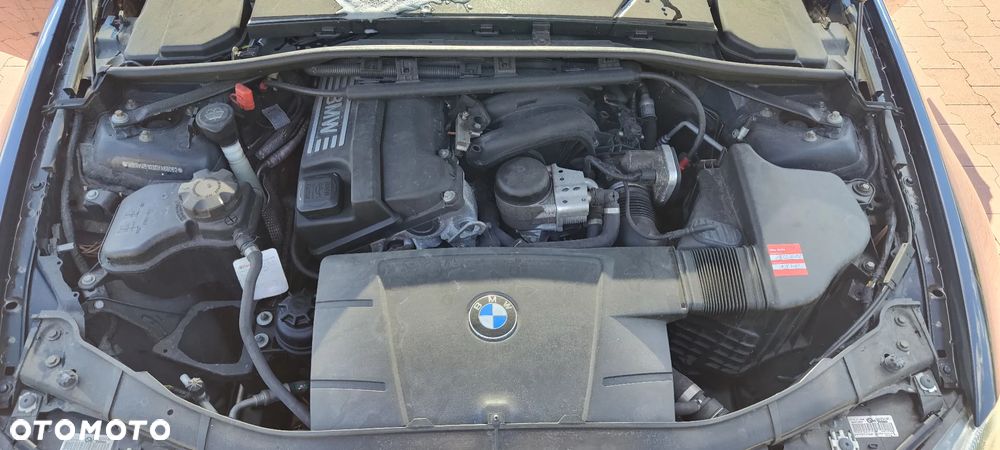 BMW Seria 3 318i - 11