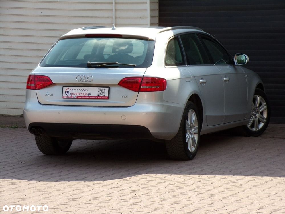 Audi A4 Avant - 16
