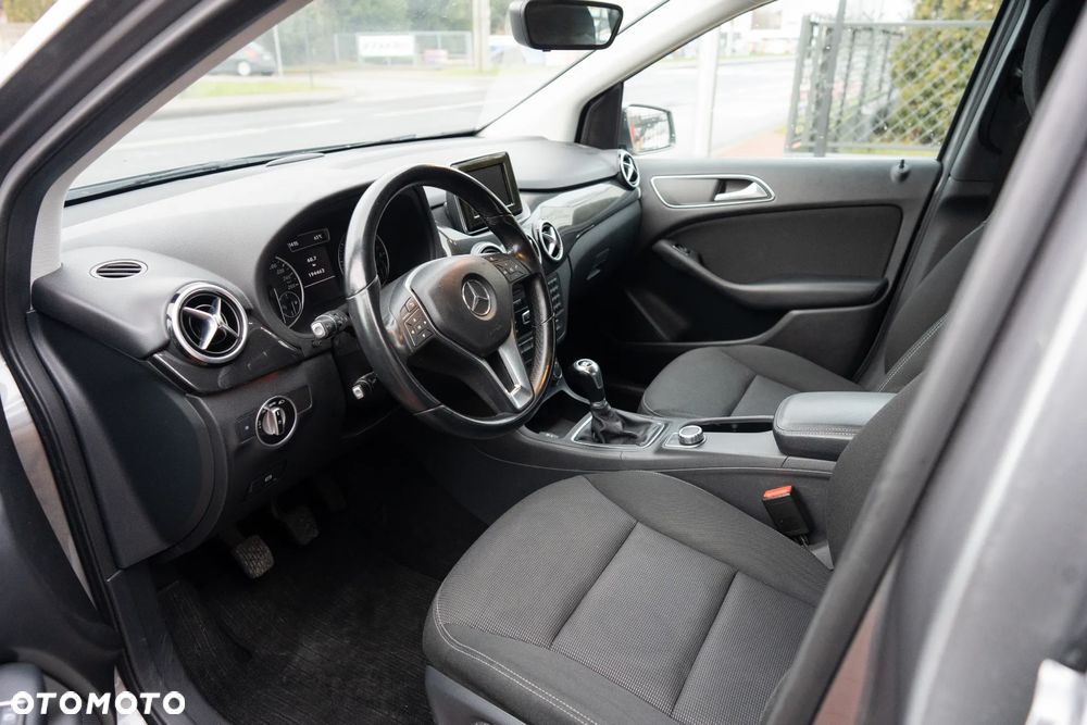 Mercedes-Benz Klasa B 180 BlueEFFICIENCY Edition - 8