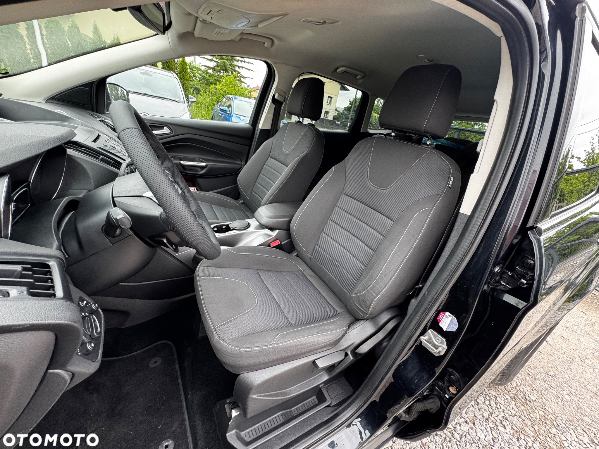 Ford Kuga 1.6 EcoBoost 2x4 Trend - 34