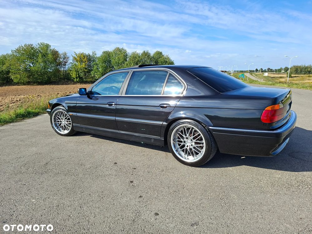 BMW Seria 7 740iL - 5