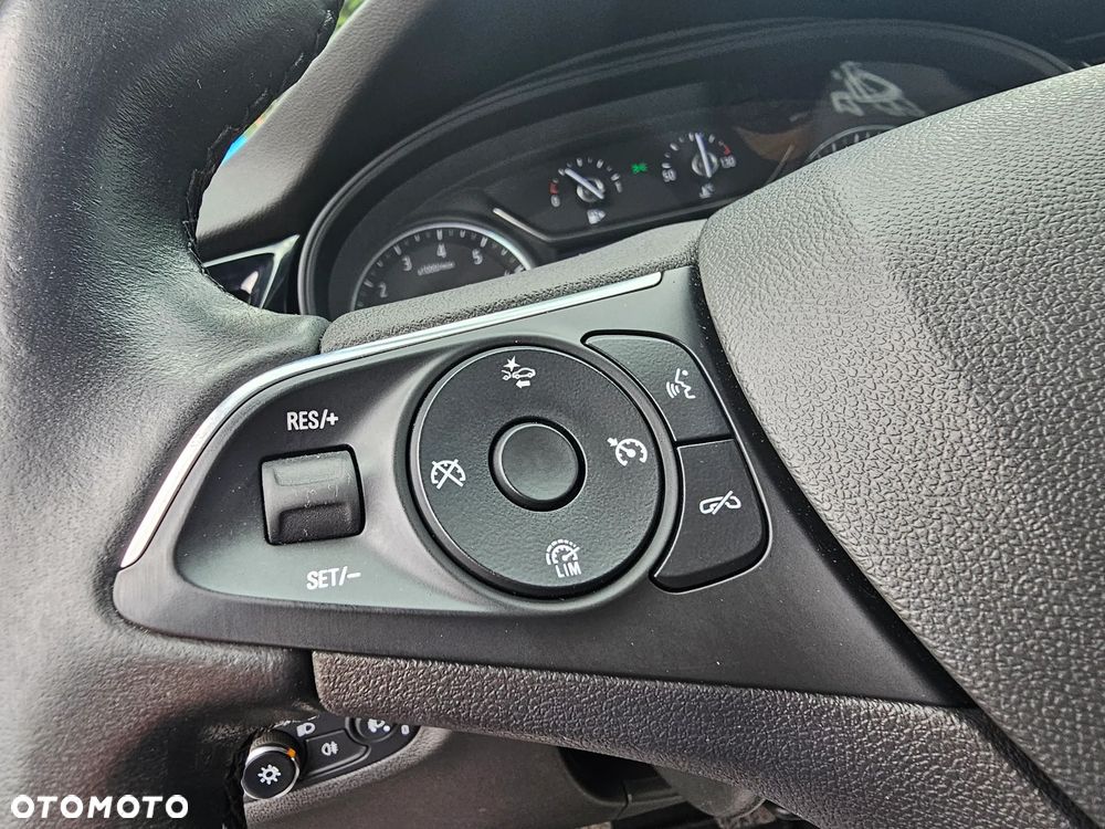 Opel Insignia 1.5 T Innovation S&S - 30