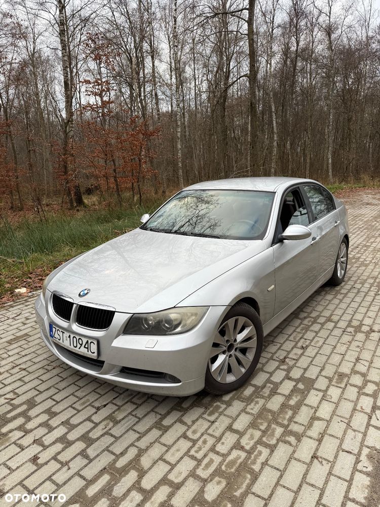 BMW Seria 3 320i - 3