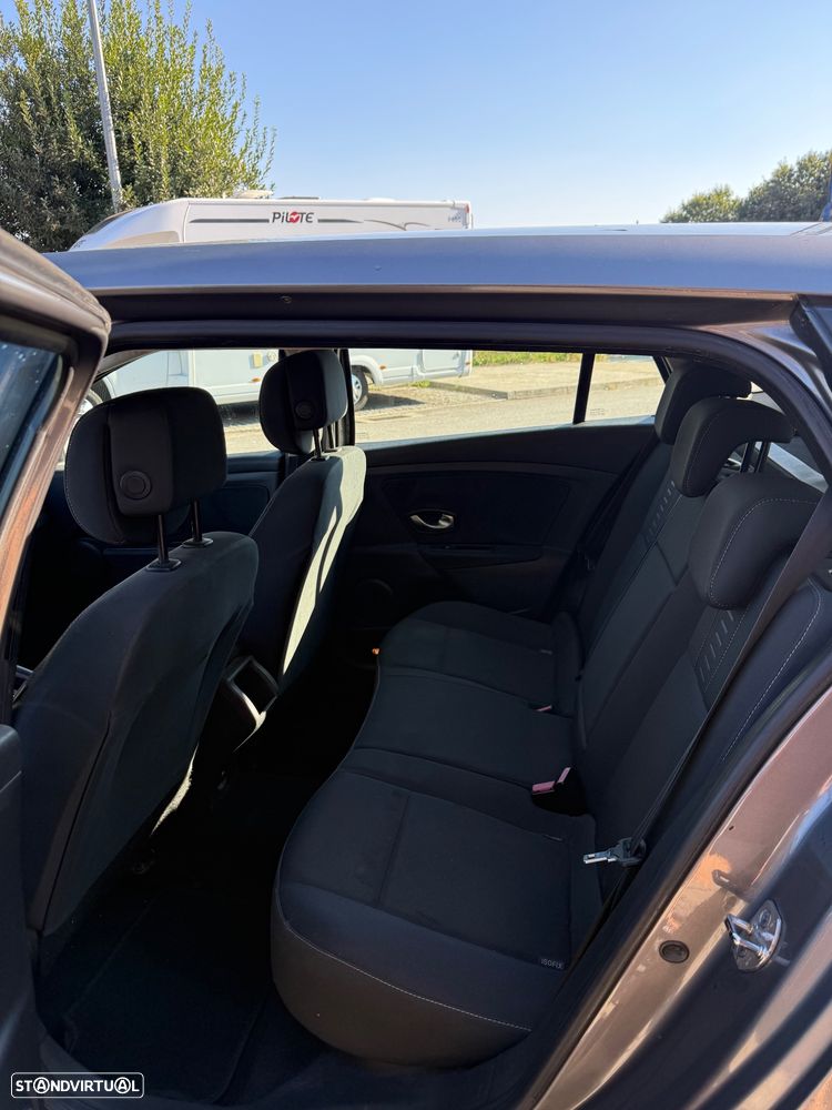Renault Mégane Sport Tourer 1.5 dCi Dynamique - 9
