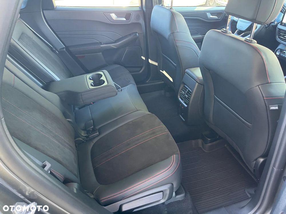Ford Kuga - 16