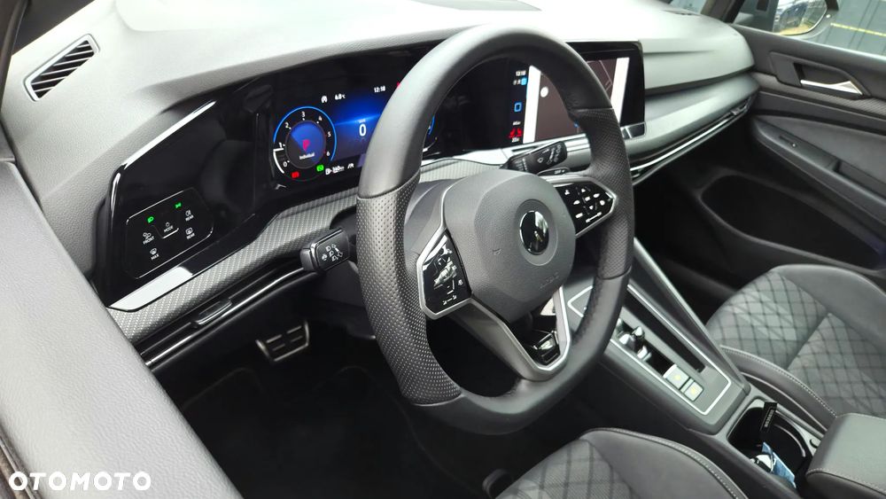 Volkswagen Golf Variant 2.0 TDI SCR DSG R-Line - 17