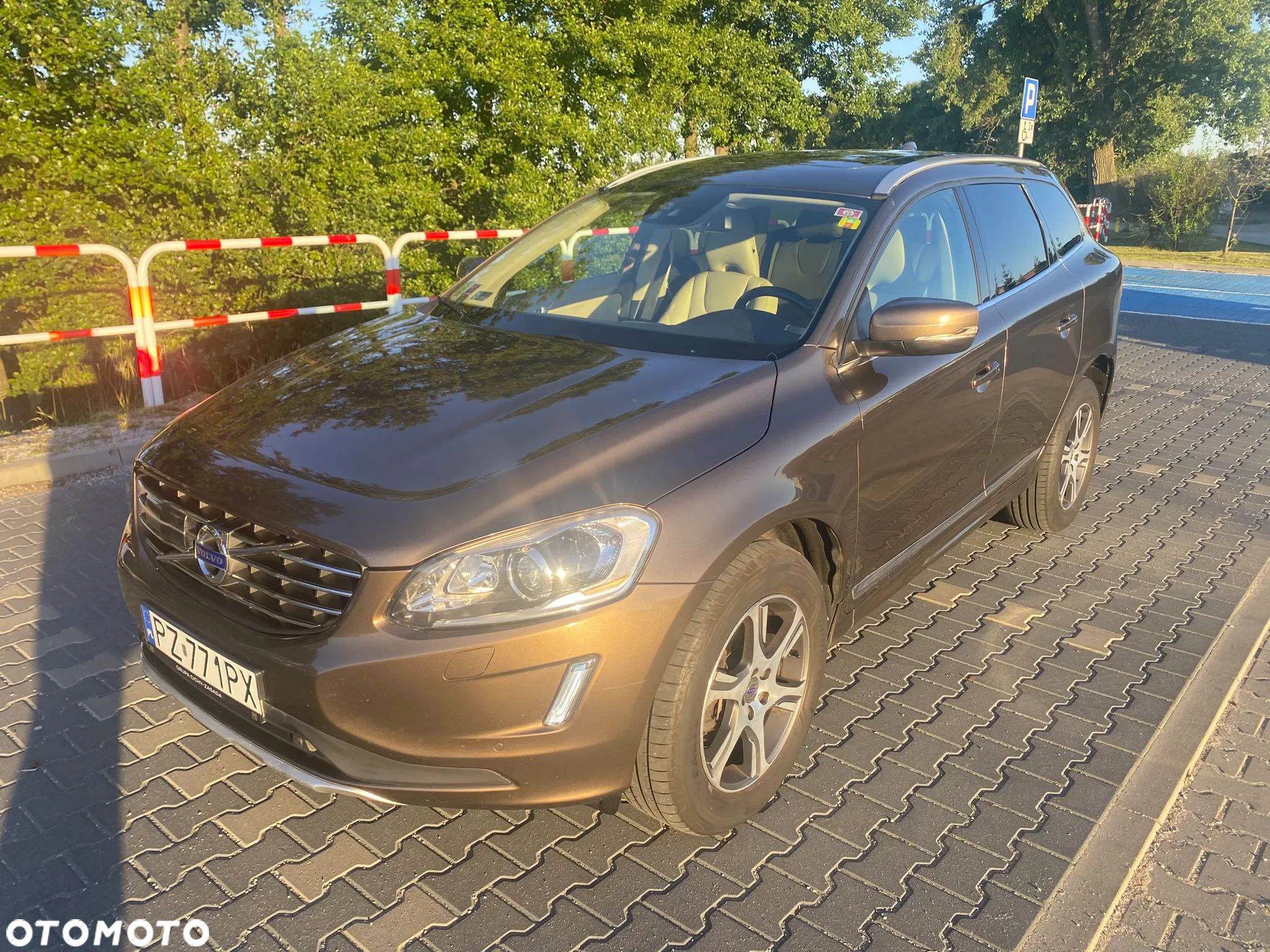 Volvo XC 60 D5 AWD Summum - 1