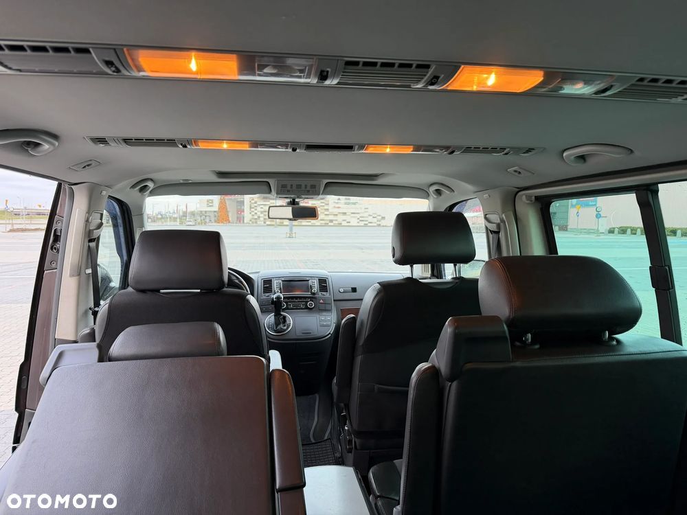Volkswagen Multivan - 8