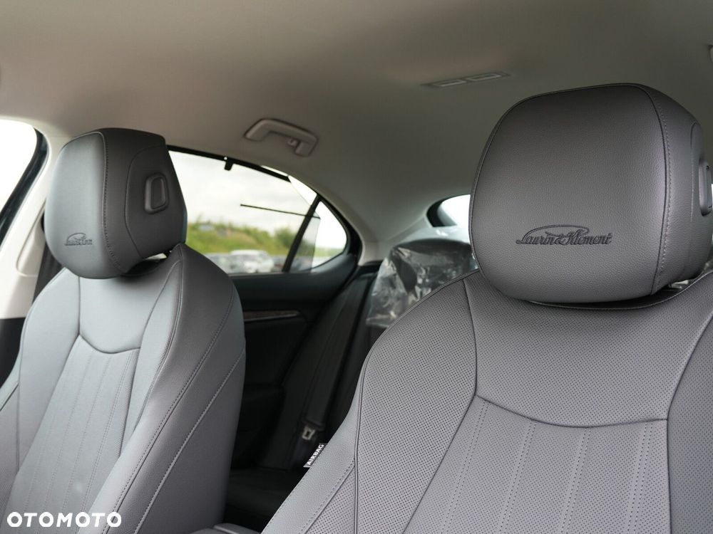 Skoda Superb 2.0 TDI SCR 4x4 L&K DSG - 24