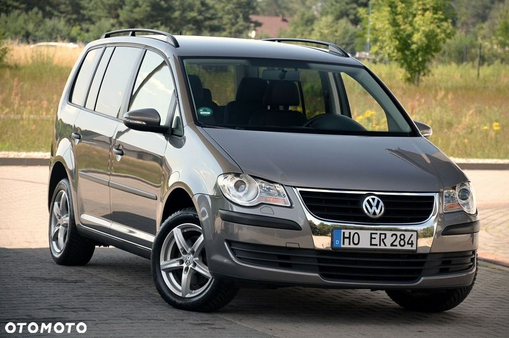 Volkswagen Touran - 1