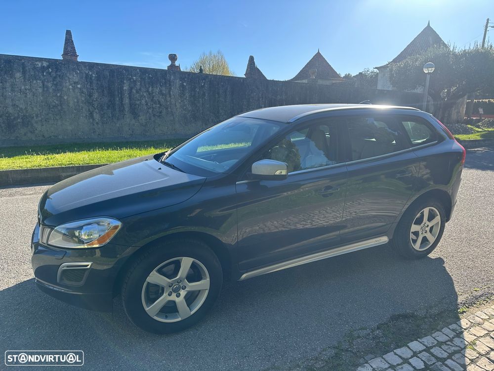 Volvo XC 60 2.0 D4 R-Design 139g Start/Stop - 1