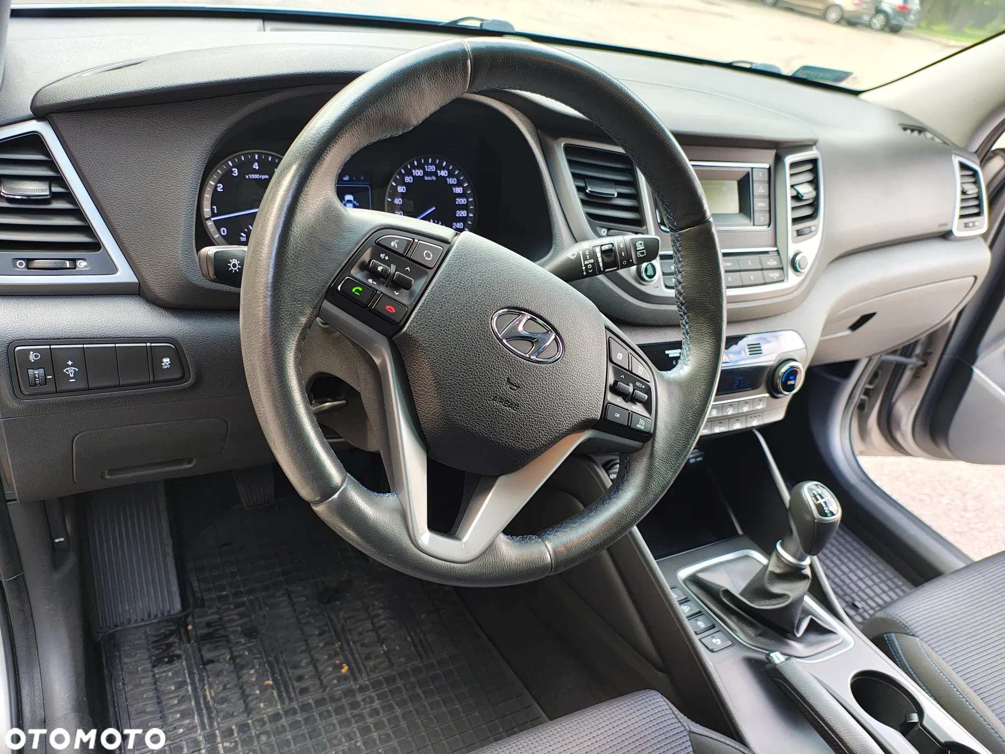 Hyundai Tucson 1.6 GDI BlueDrive Classic 2WD - 25