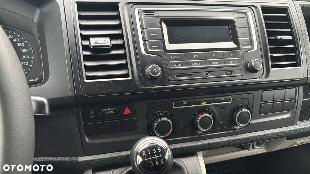 Volkswagen Transporter - 13