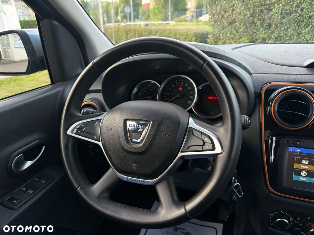 Dacia Lodgy TCe 115 Stepway - 35
