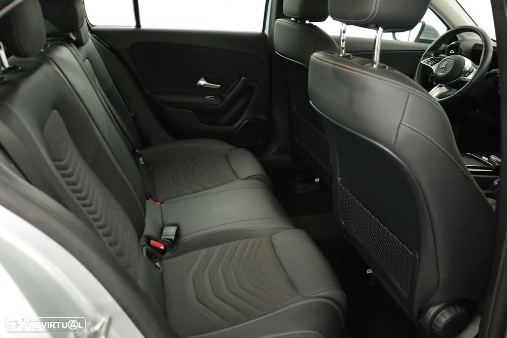Mercedes-Benz A 200 Standard - 23