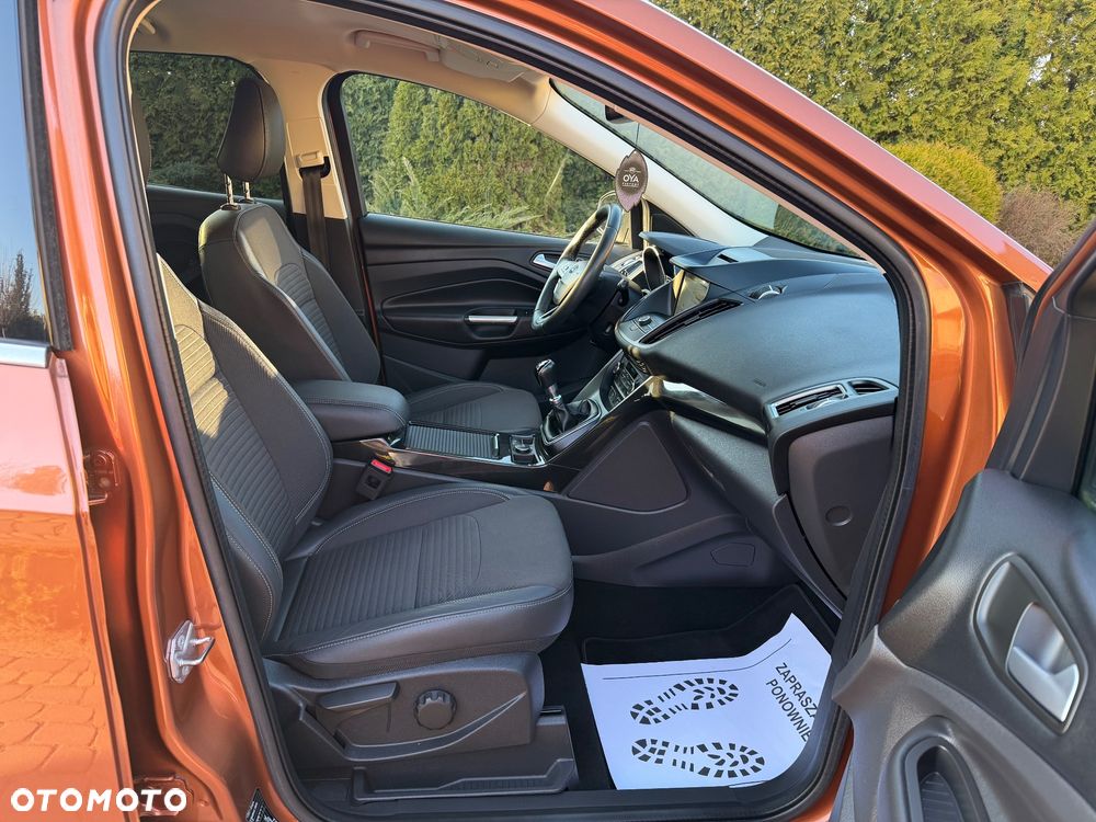 Ford Kuga 1.5 EcoBoost 2x4 Titanium - 18