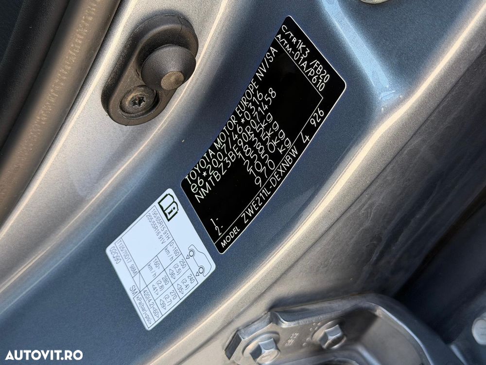 Toyota Corolla 1.8 HSD Business - 35