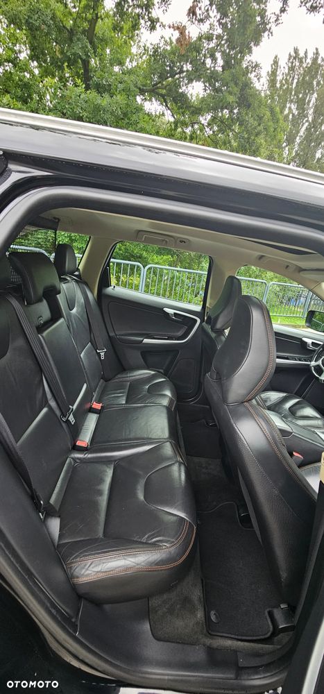 Volvo XC 60 D5 AWD Summum - 11