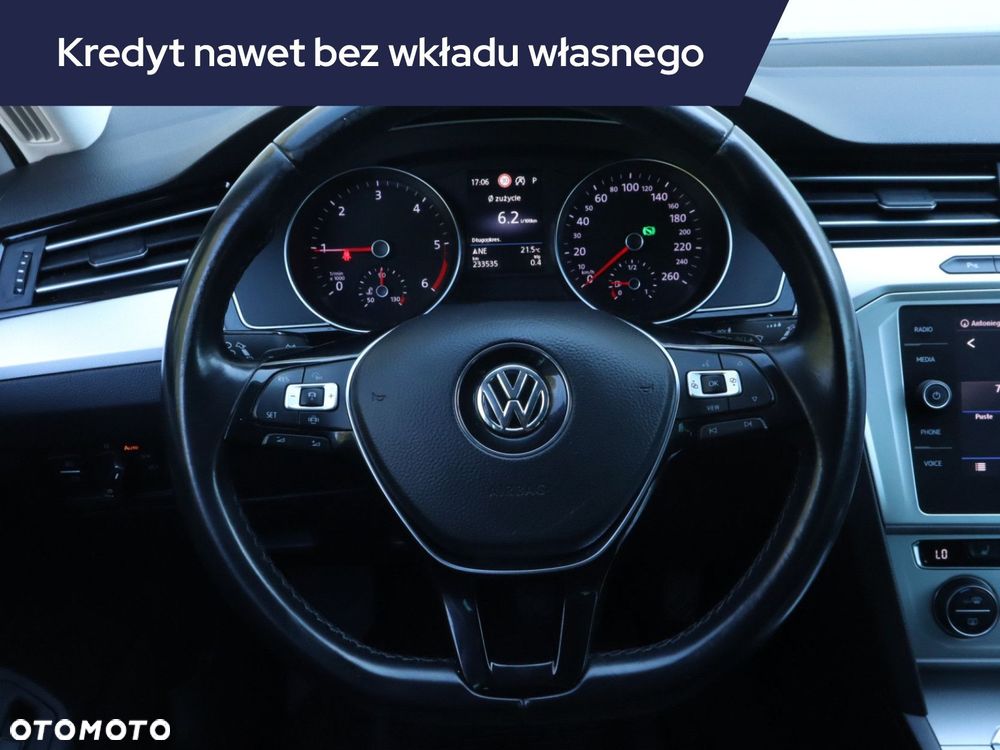 Volkswagen Passat Variant - 23