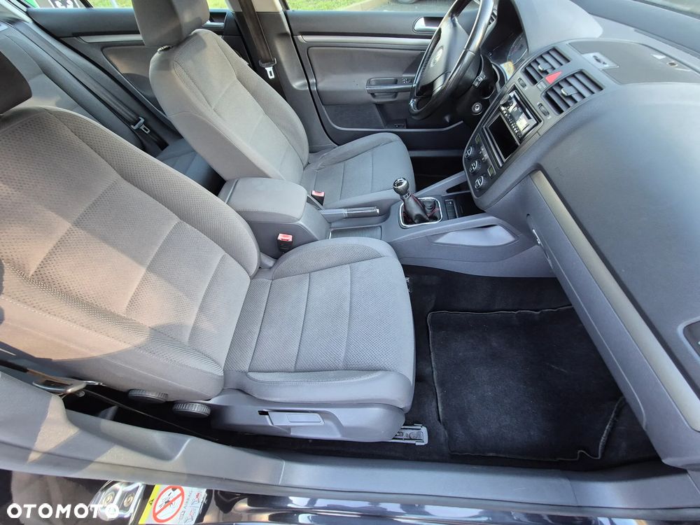 Volkswagen Golf 2.0 FSI Comfortline - 12