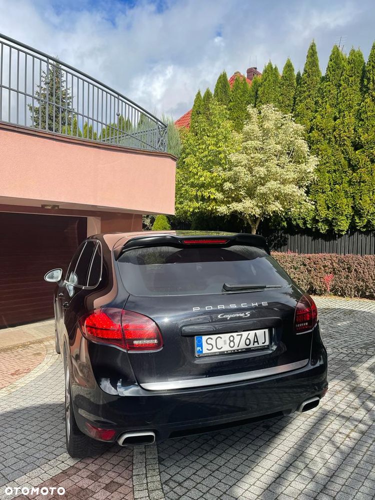 Porsche Cayenne - 21