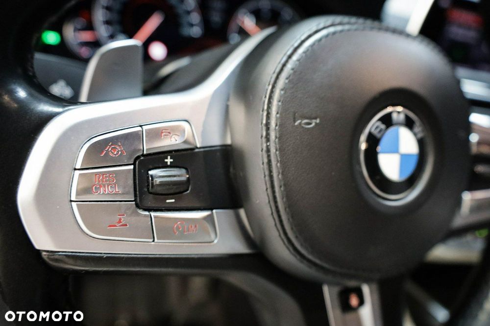 BMW Seria 7 - 24