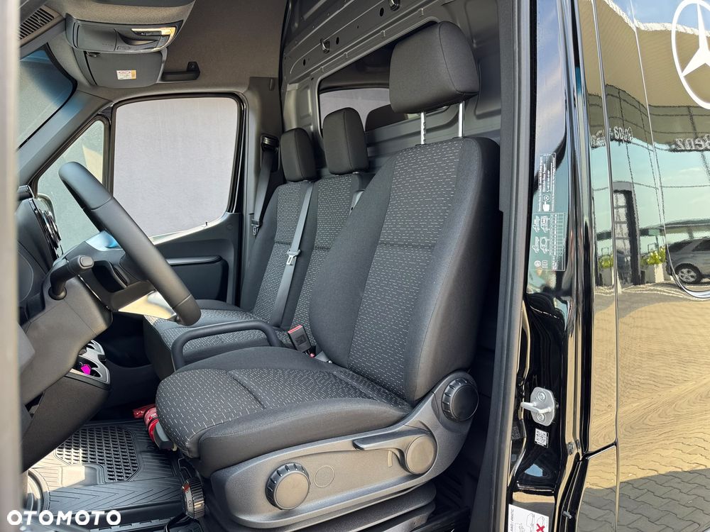 Mercedes-Benz Sprinter - 15