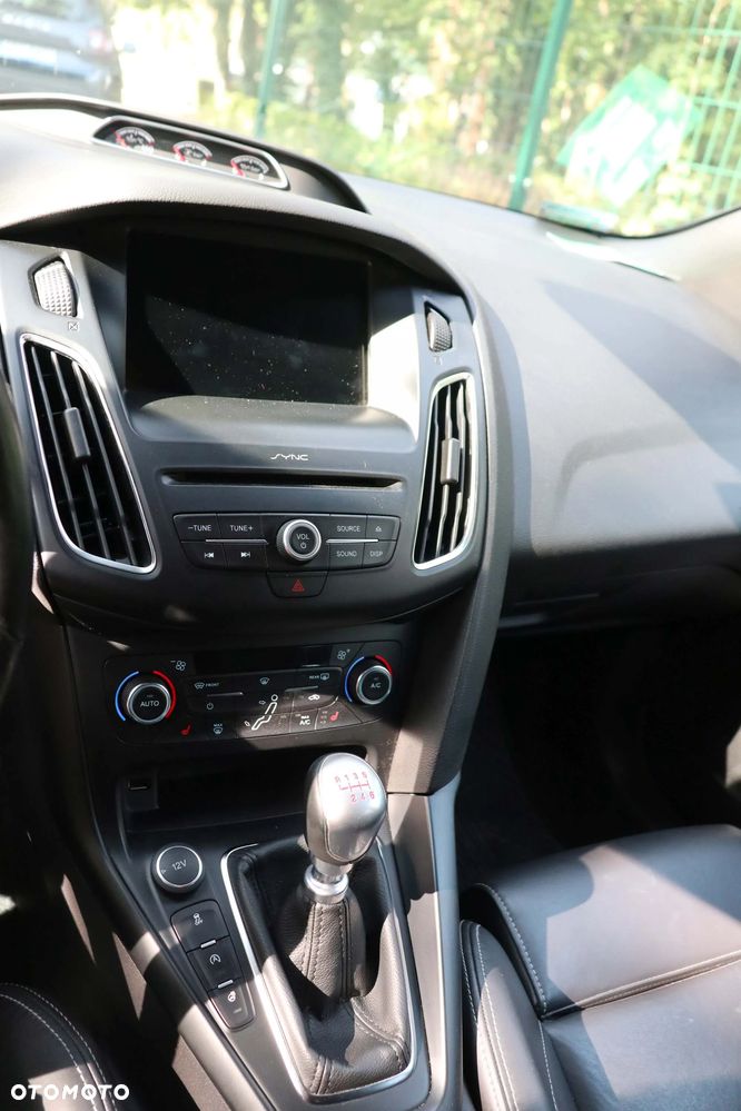 Ford Focus 2.0 EcoBoost ST-2 - 10