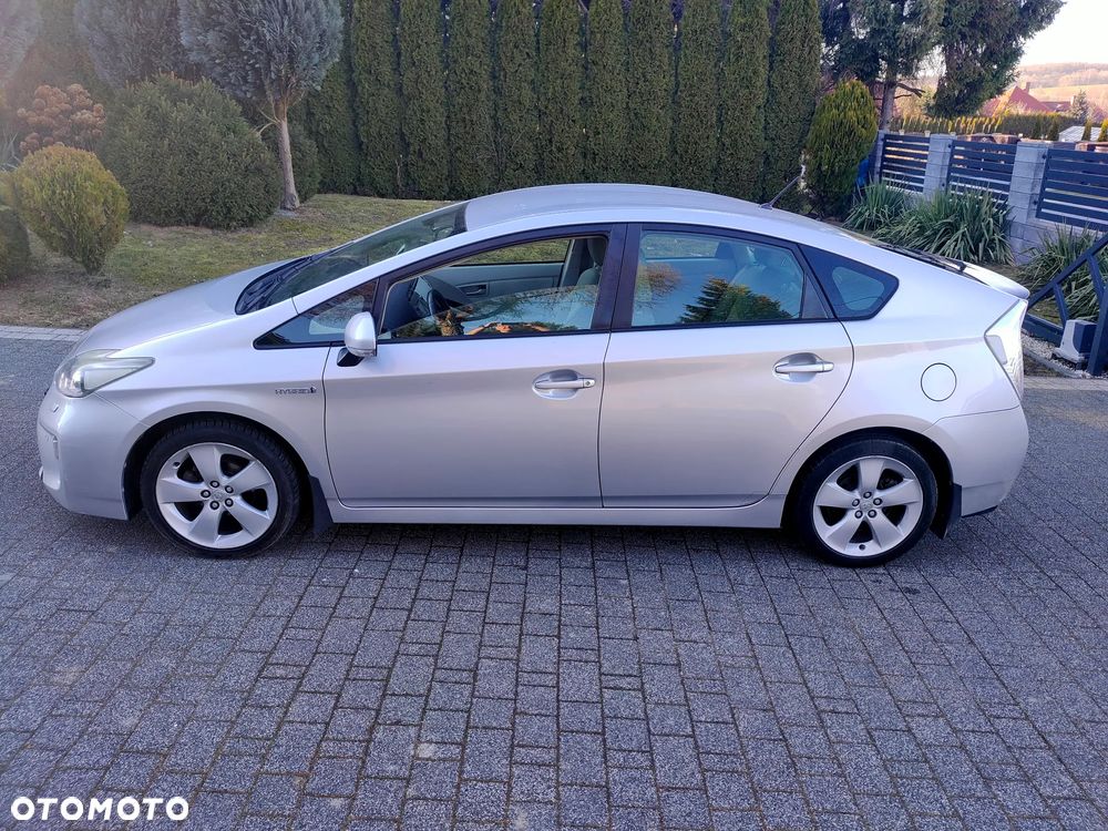 Toyota Prius (Hybrid) Comfort - 2