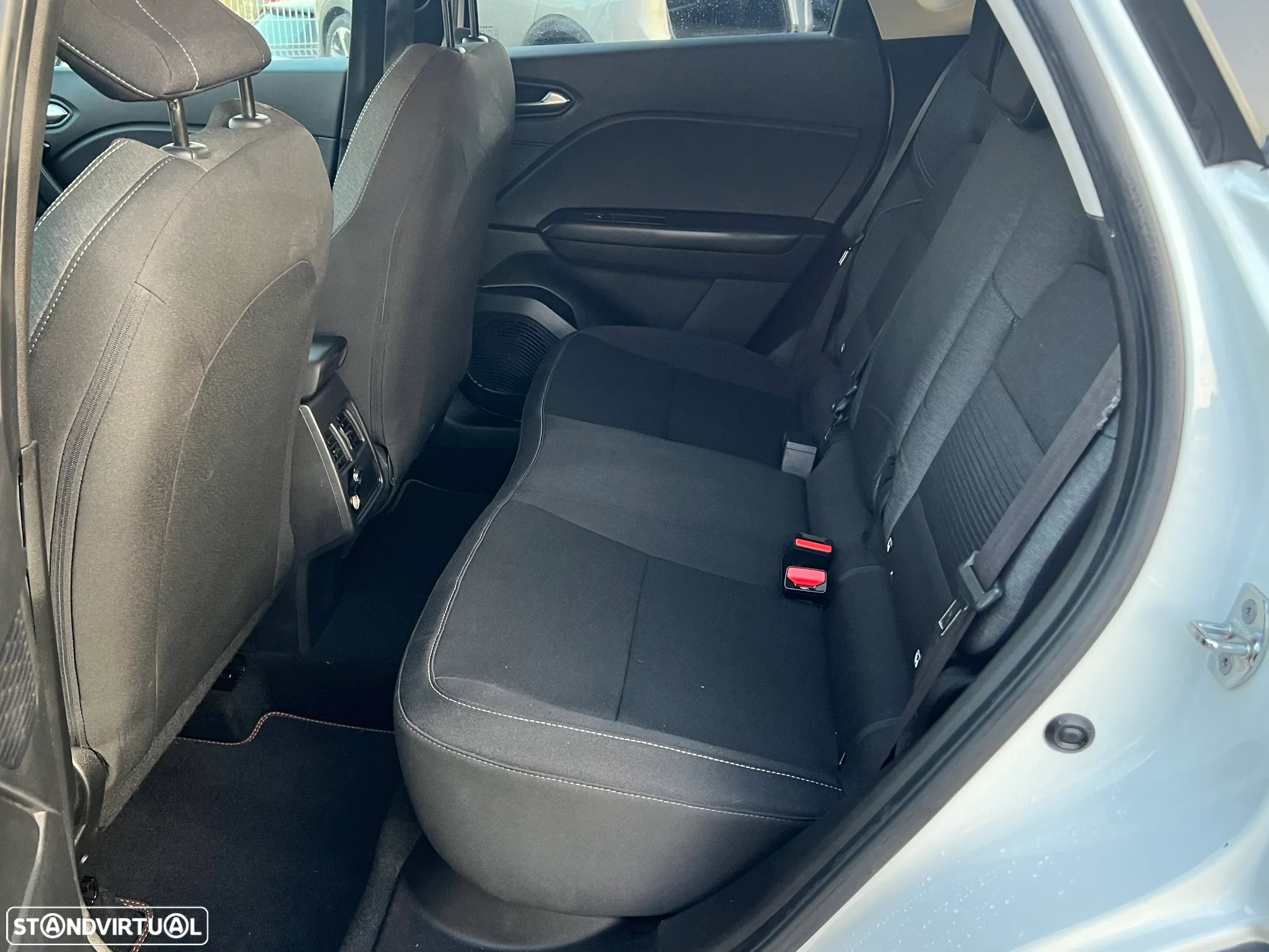 Renault Captur TCe 100 EXPERIENCE - 12
