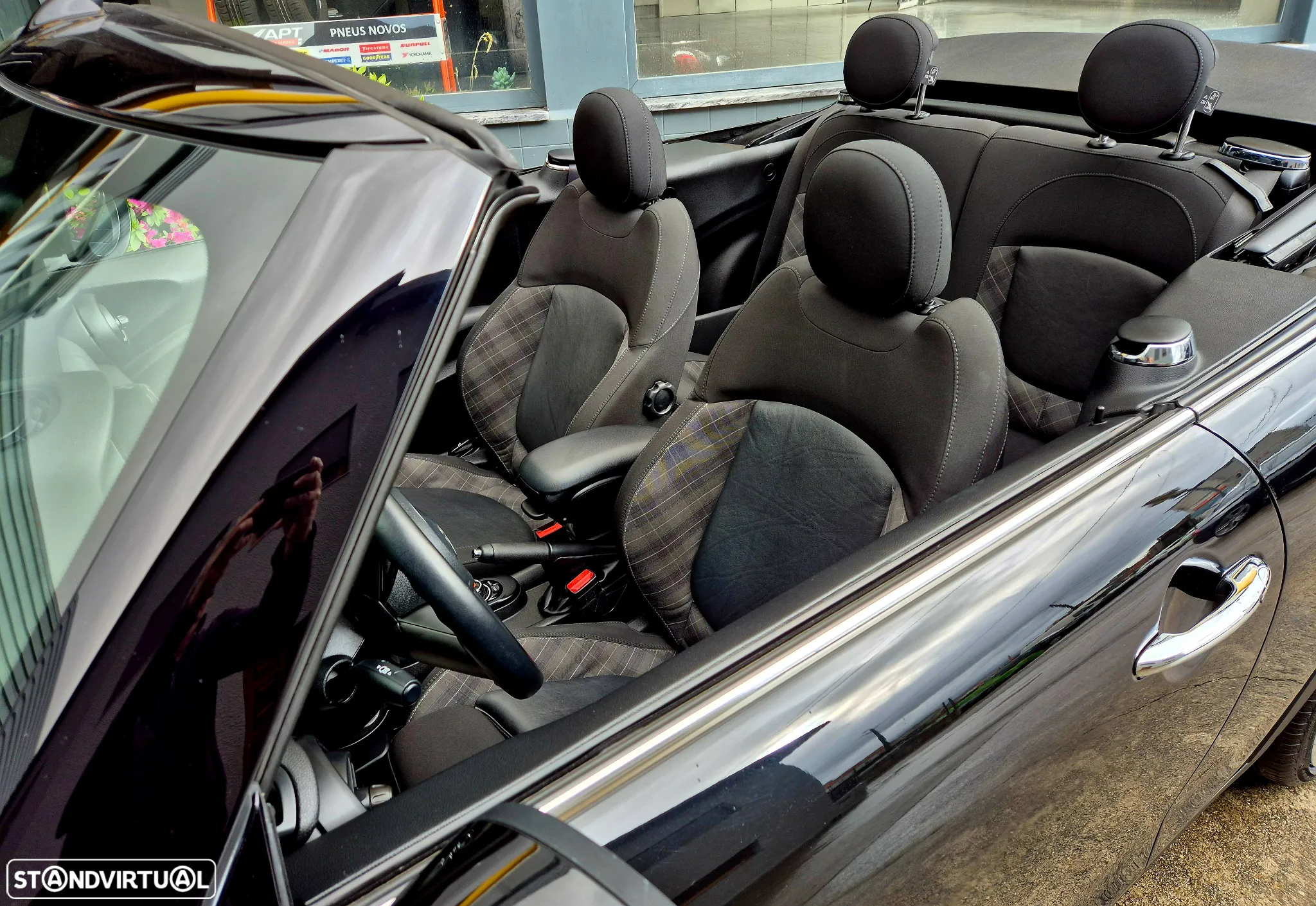 MINI Cabrio Cooper - 26
