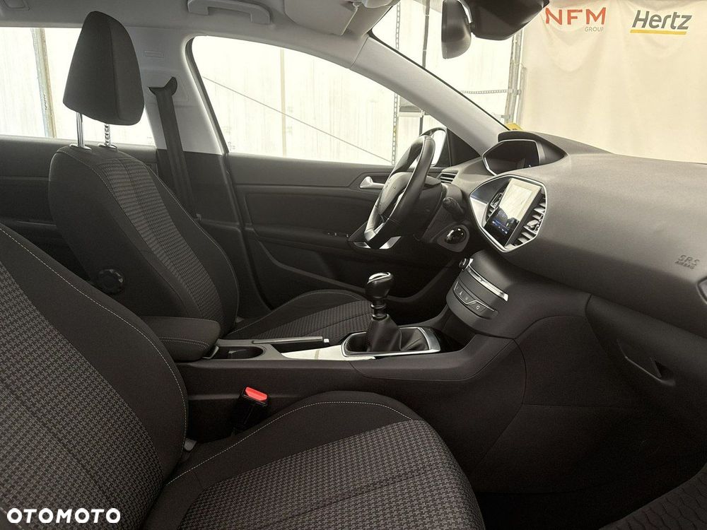 Peugeot 308 - 23