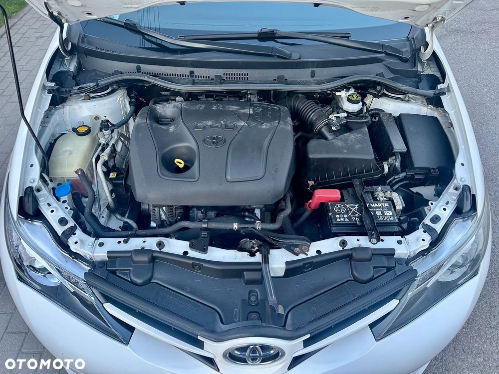 Toyota Auris 1.4 D-4D Active - 11