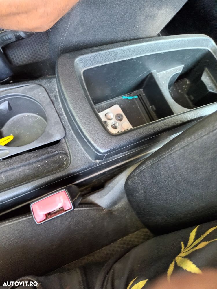 Dezmembrari  VW PASSAT B6  2005  > 2010 2.0 TDI Motorina - 34