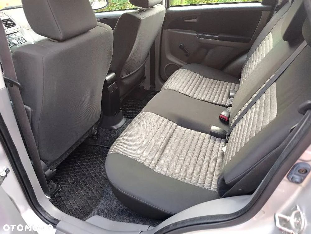 Suzuki SX4 - 14