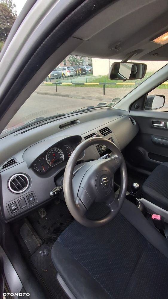 Suzuki Swift 1.3 GC (klm) - 9