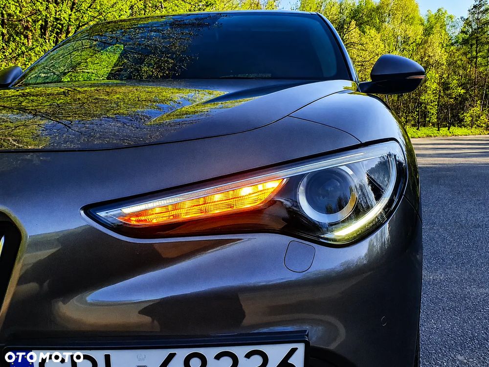 Alfa Romeo Stelvio 2.0 Turbo Q4 - 12