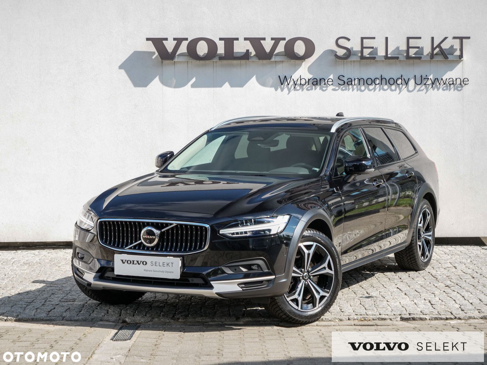 Volvo V90 Cross Country - 1