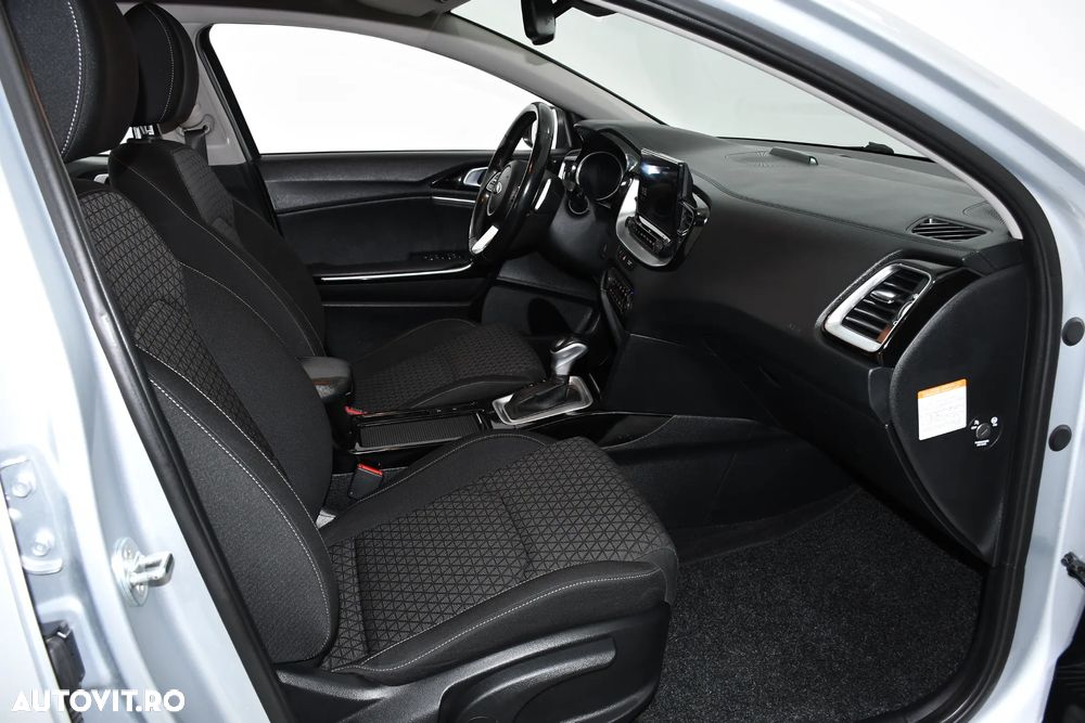 Kia Ceed 1.6 GDI DCT OPF Platinum Edition - 13