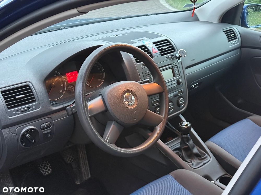 Volkswagen Golf 1.6 Comfortline - 12