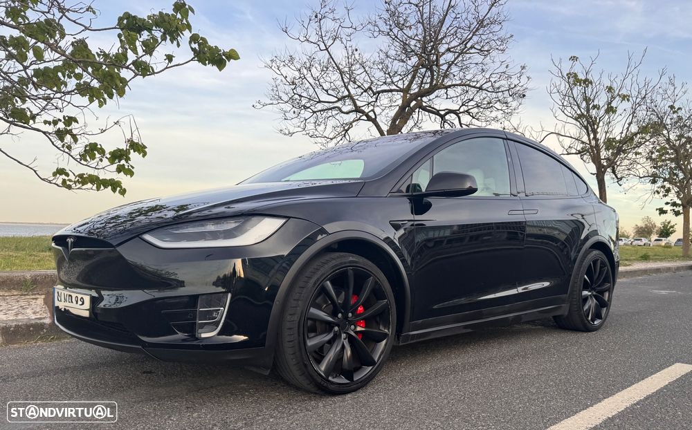 Tesla Model X P100D - 9