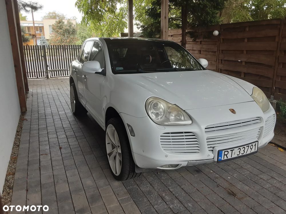 Porsche Cayenne Turbo - 14