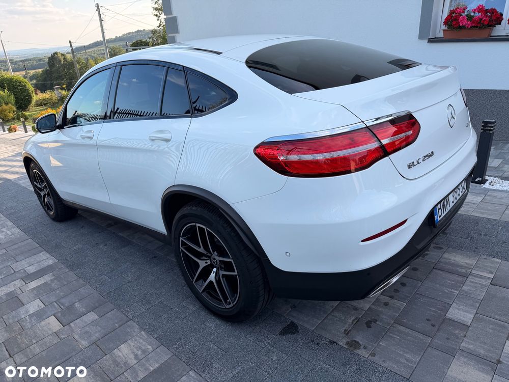 Mercedes-Benz GLC - 12
