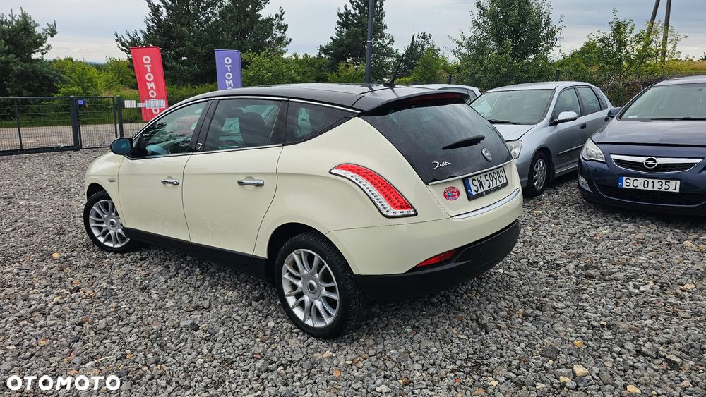 Lancia Delta 1.6 MJ Platino Selectronic - 9