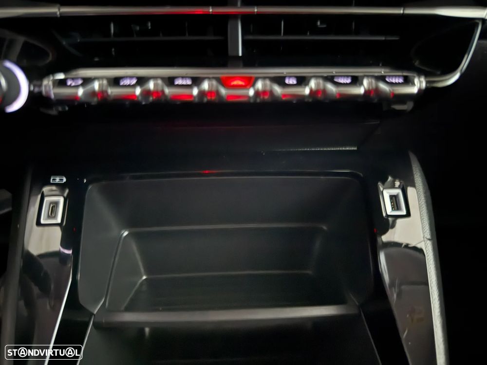 Peugeot e-208 50 kWh Allure - 43