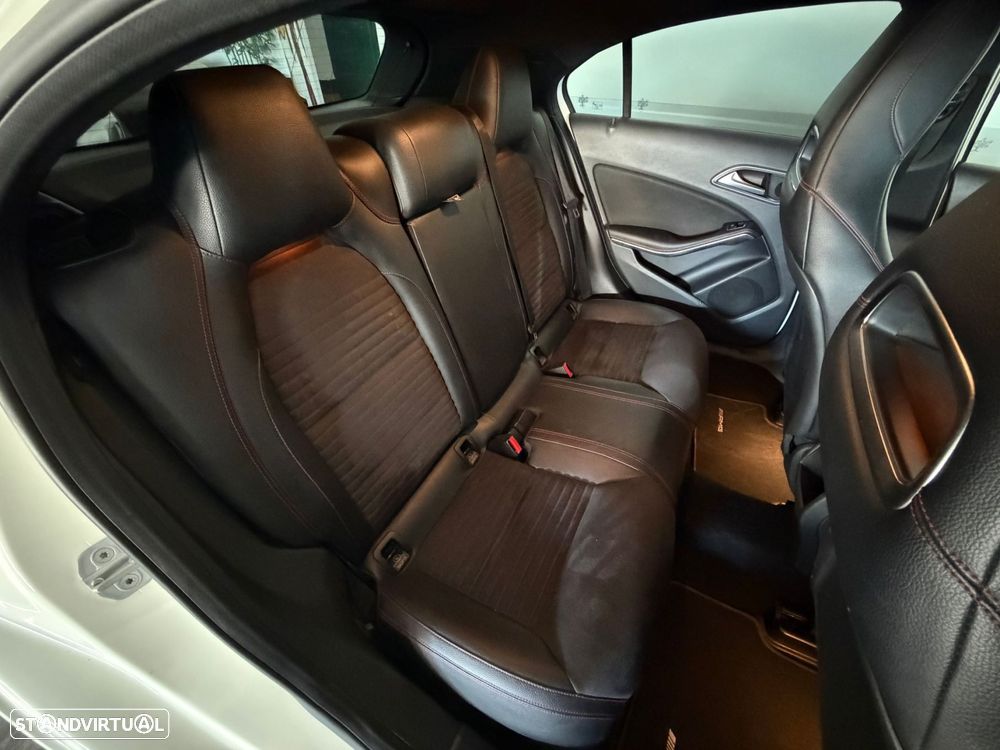 Mercedes-Benz A 180 CDI 7G-DCT AMG Line - 27