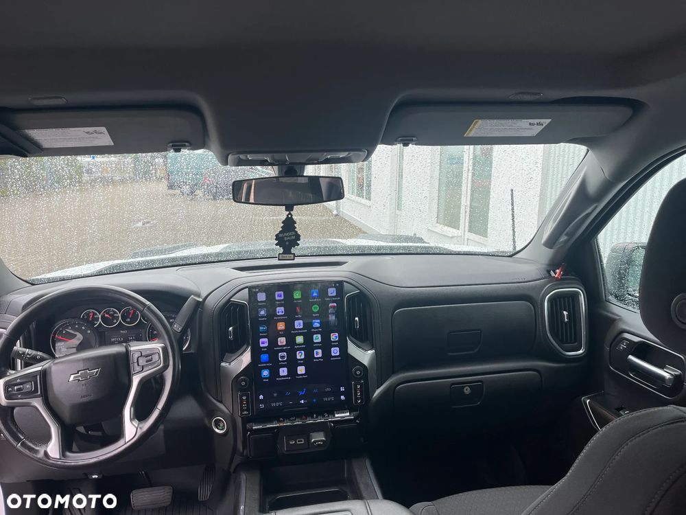 Chevrolet Silverado - 27