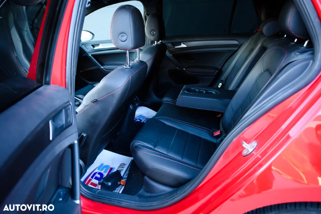 Volkswagen Golf GTI (BlueMotion Technology) - 23