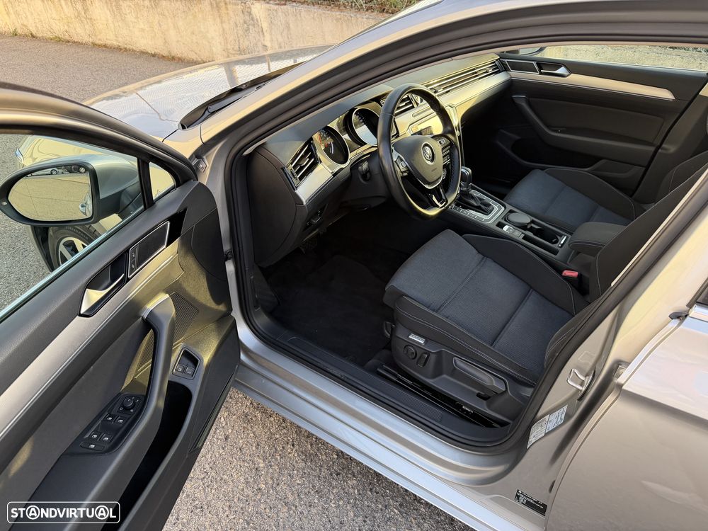 VW Passat Variant - 11